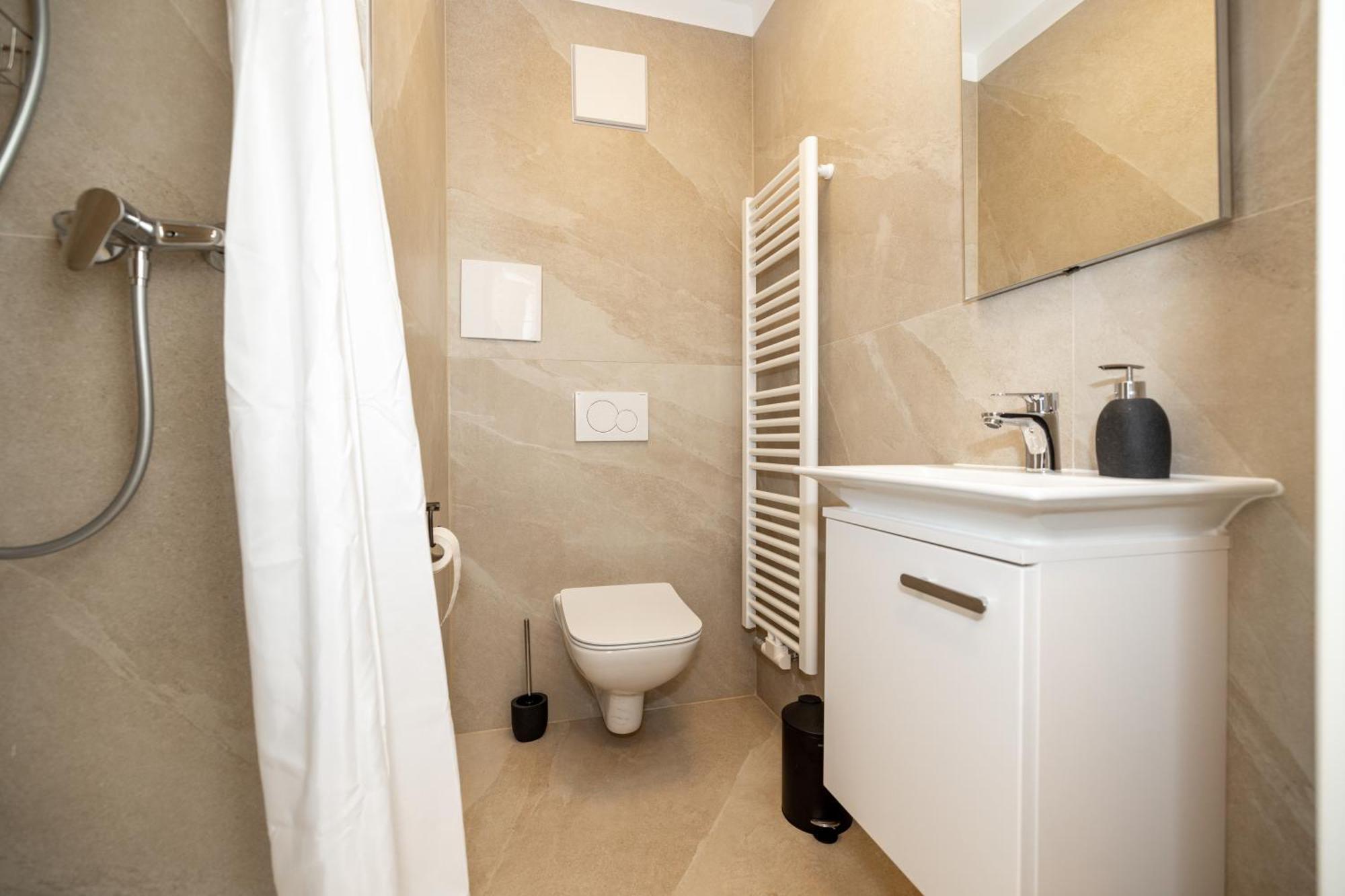 Kleines Apartment Mit Balkon 维尔茨堡 外观 照片