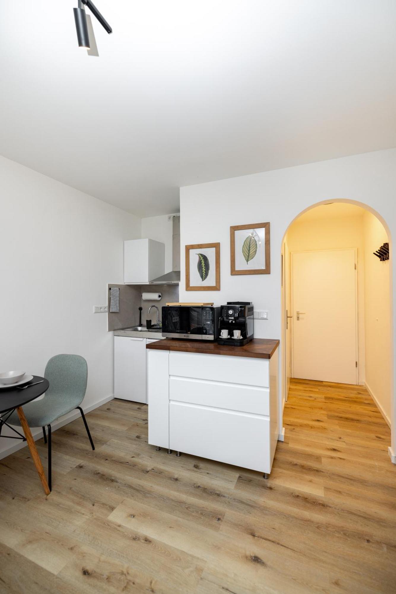 Kleines Apartment Mit Balkon 维尔茨堡 外观 照片