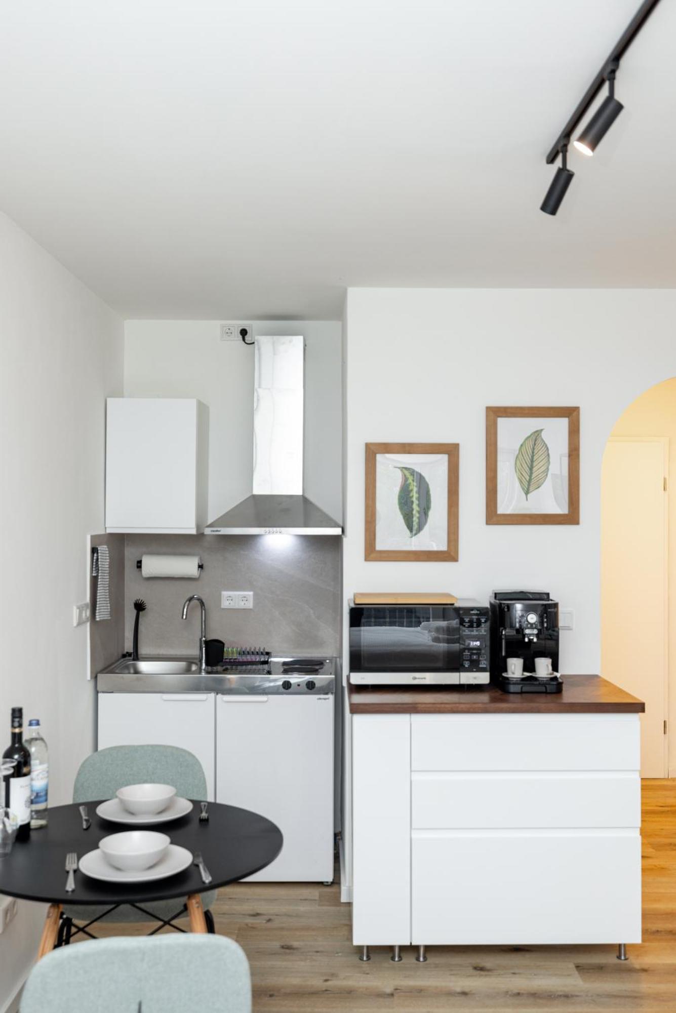 Kleines Apartment Mit Balkon 维尔茨堡 外观 照片